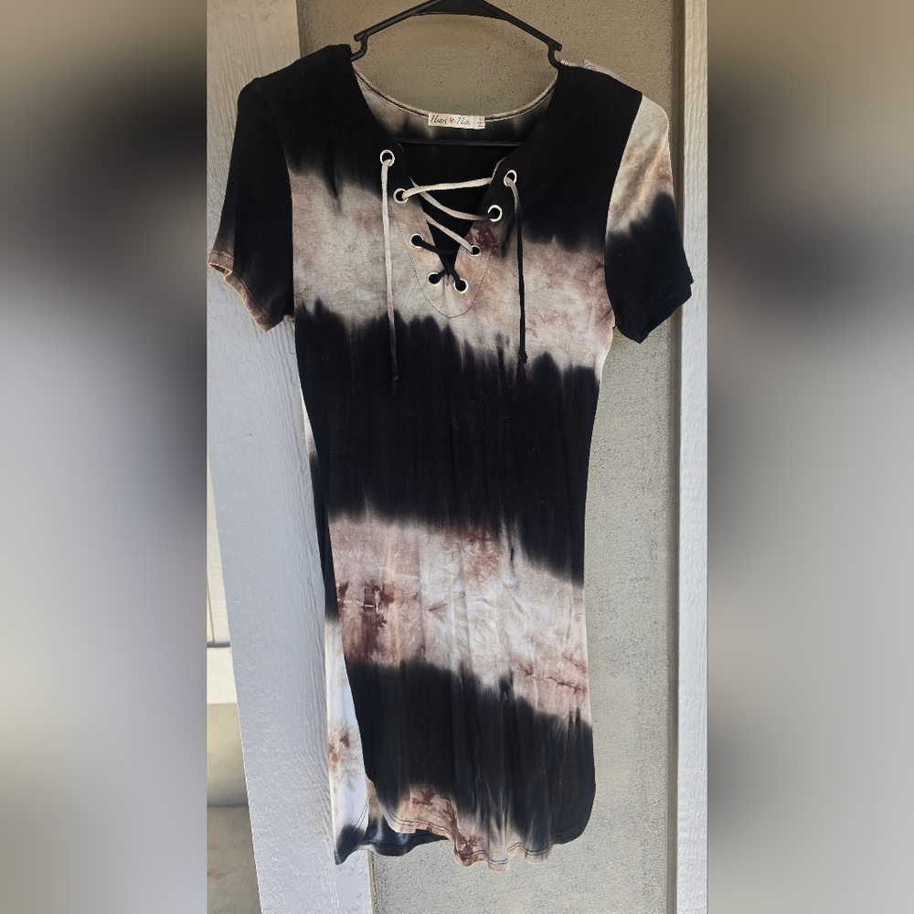 Black & Cream Tan Wash Short Sleeve Dress
